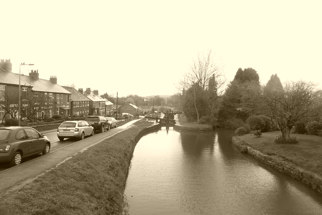 View from top lock, Marple (Peak Forest Canal) April 2019 Flickr