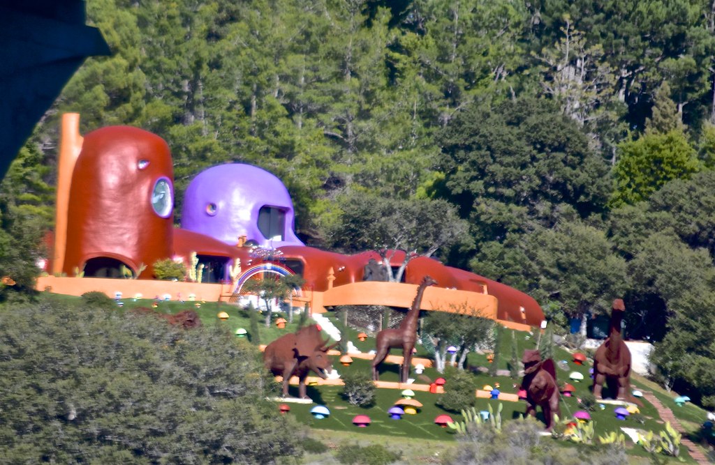 AirBnB, Flintstones house, dinosaurs, David McSpadden Flickr