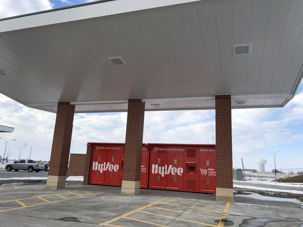 HyVee Fast & Fresh / Starbucks Altoona (Des Moines), Iowa a