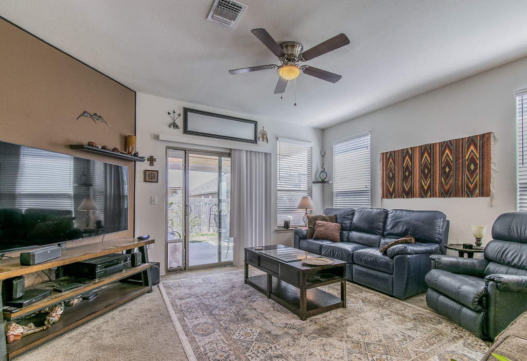 92013 6717 Moores Ferry Drive Del Valle, TX 78617 Brent Eckley