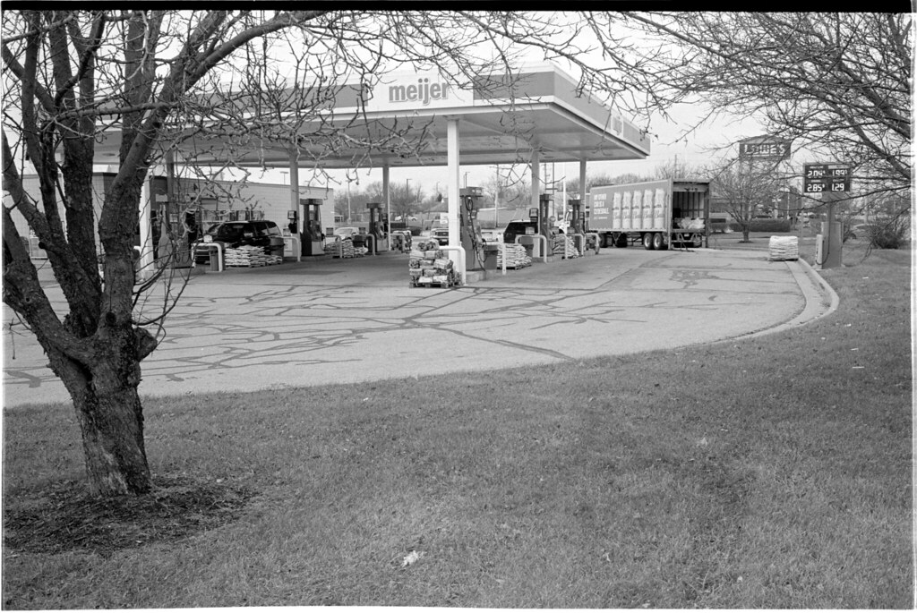 Meijer Gas Station 1990 W. Main St. Date 01/03/2019 "Anyt… Flickr