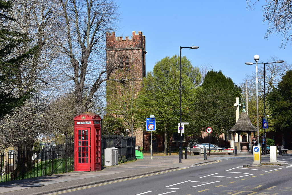 Charlton Village St Luke's church Charlton Village. In the… Flickr