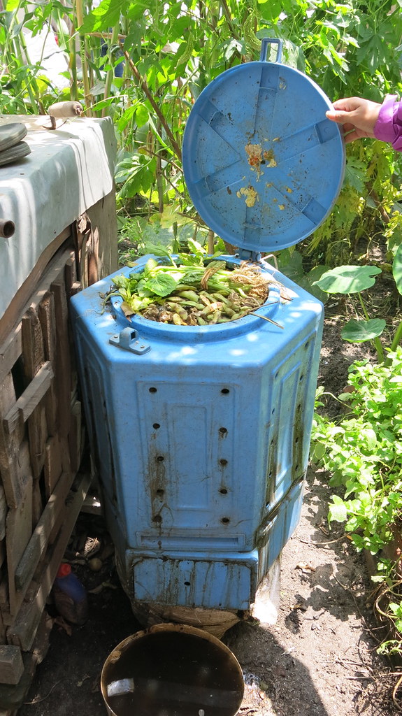 Domestic composting in Kathmandu GRIDArendal