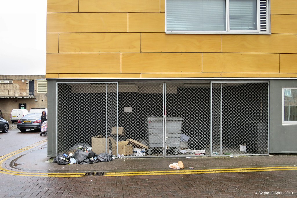 2 April 2019. Rubbish dumping outside the rear of Haringey… Flickr
