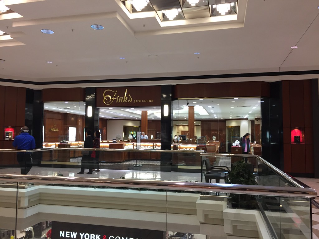 Fink's Jewelers a photo on Flickriver