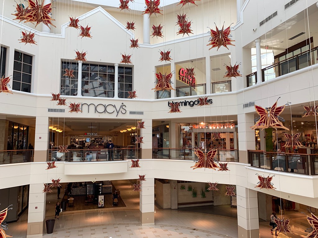 Does Aventura Mall Allow Dogs