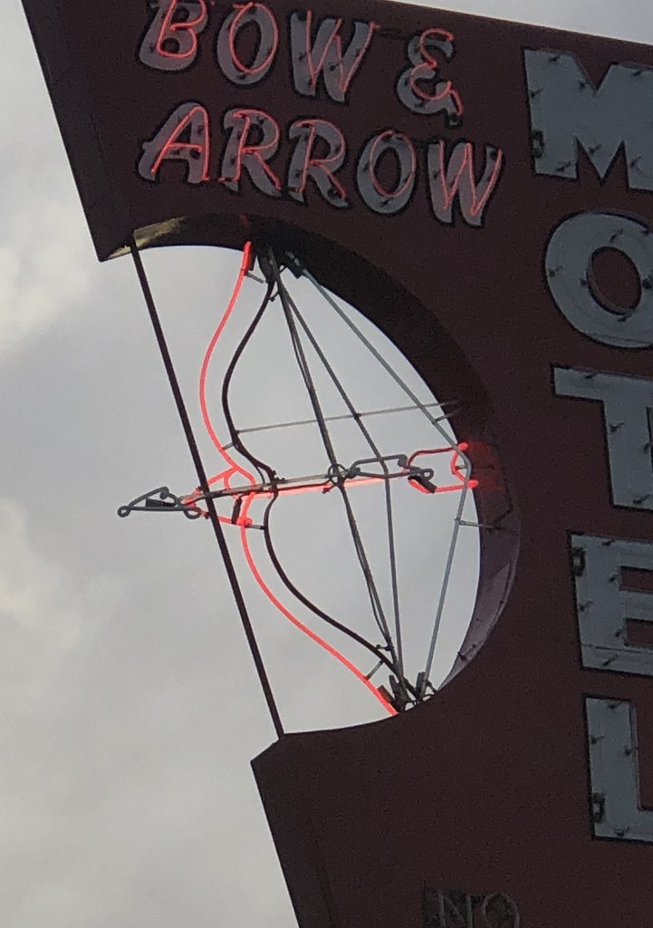 BOW & ARROW MOTEL LAS VEGAS NEVADA (2) Frank Kelsey Flickr