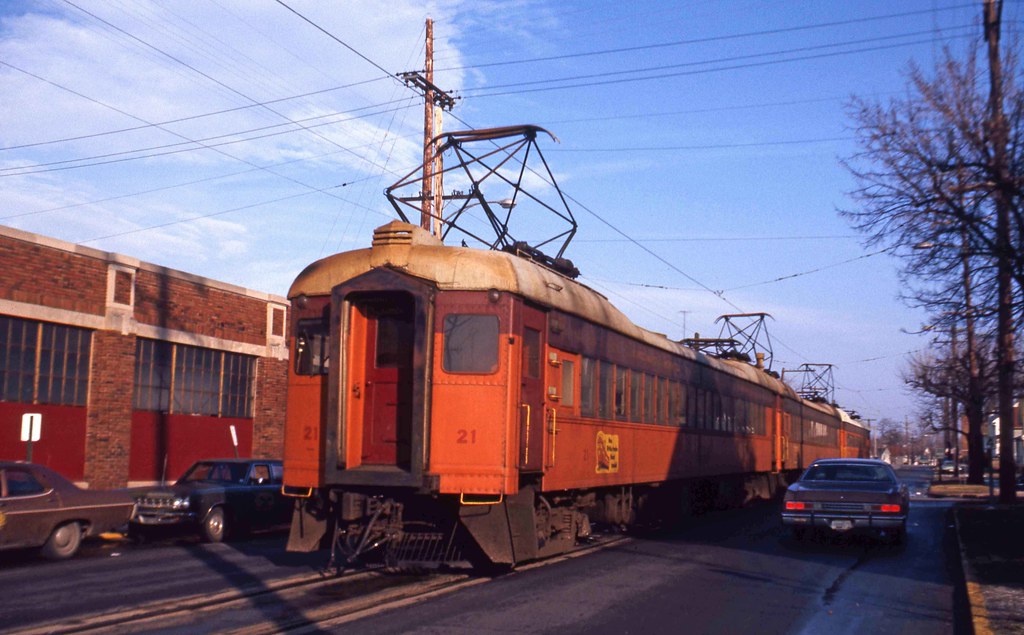 Departing Eastbound South Shore car 21 brings up the rear … Flickr