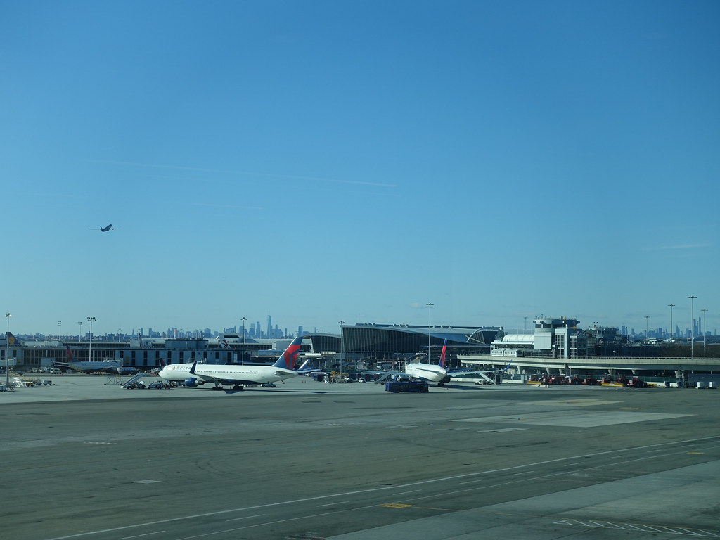 201902011 New York City Manhattan and Queens JFK airport with Delta Air