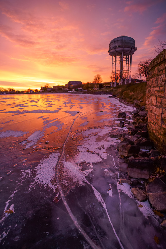 Edge of Fountain Lake park (1 of 1) minomapp Flickr