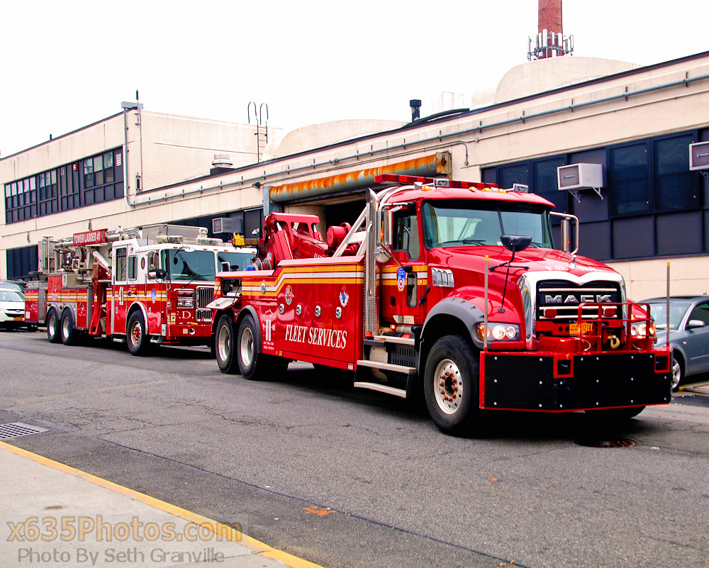 FDNY Heavy Wrecker 2016 Mack Granite/Century 7035 35 Ton W… Seth