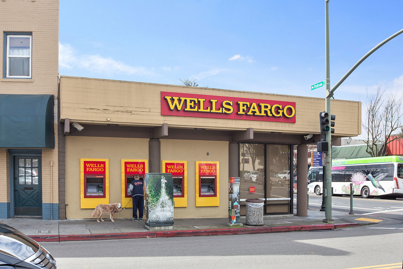 3531 Laurel Avenue, Oakland Presented by Corby