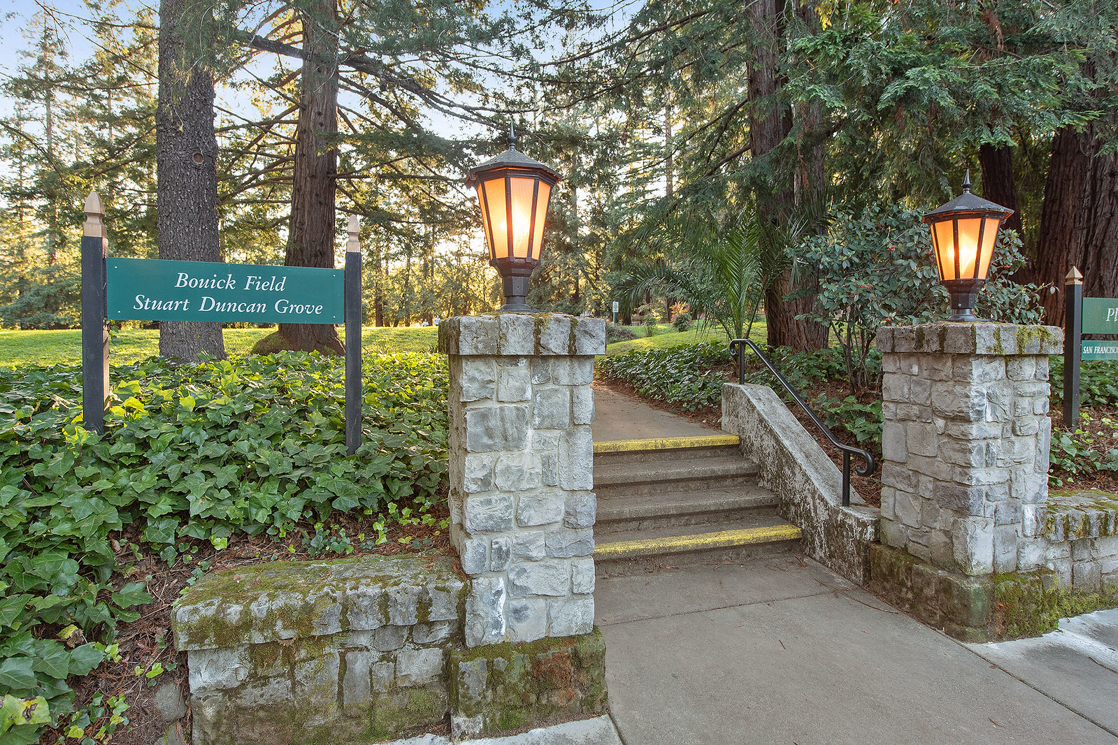 318 Butterfield Road, San Anselmo Presented by James Nead & Courtney Ott