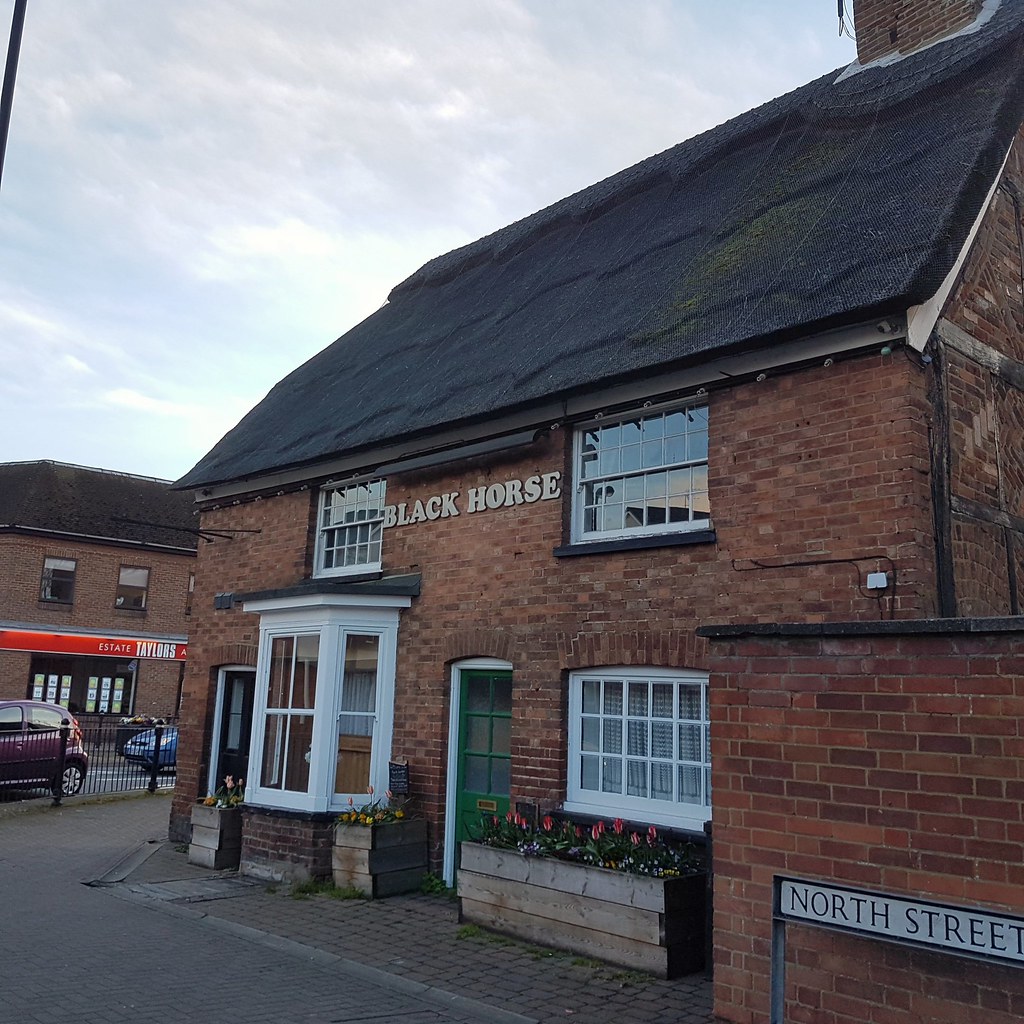 Black Horse, Leighton Buzzard The only thatched pub in Lei… Flickr