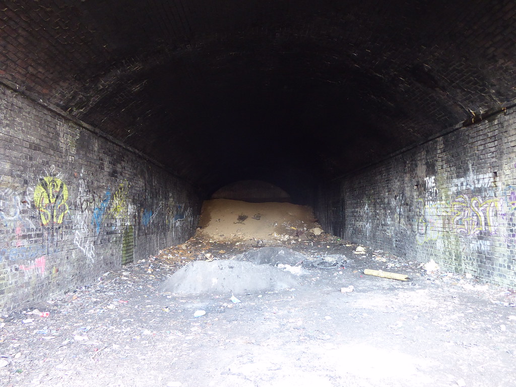 Railway tunnel under Station Rd, Clowne (Former LD&ECR Bei… Flickr