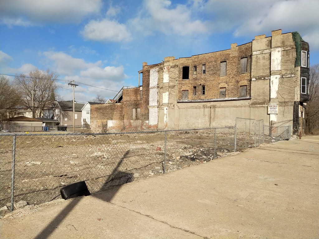 former home of Black Industrial Supply NE corner of 92nd a… Flickr