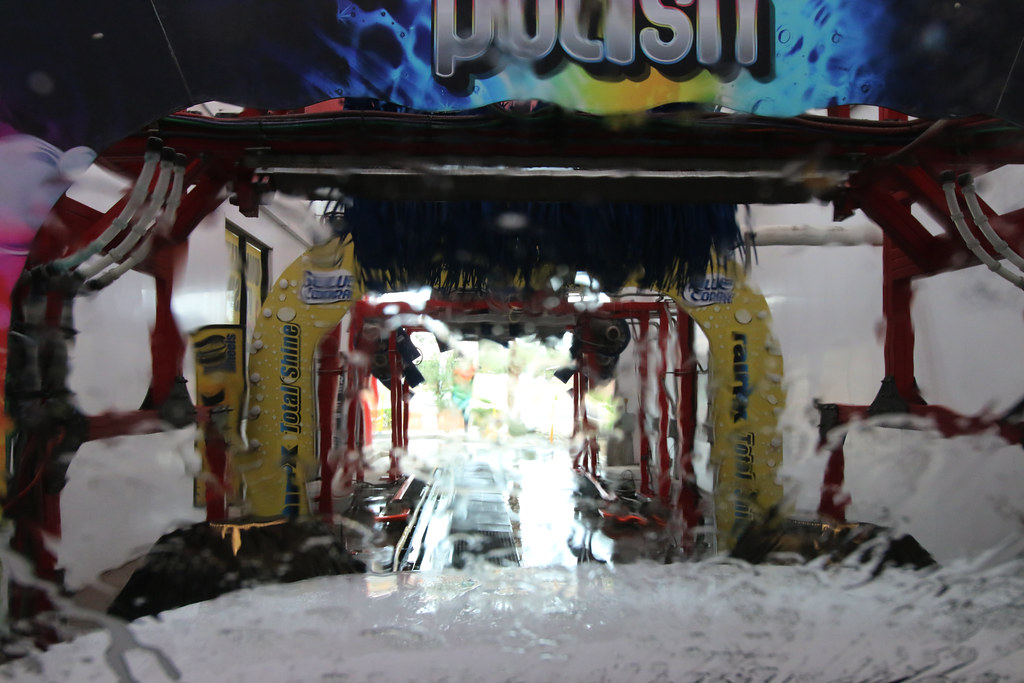Colors of a Car Wash Gilbert Arizona 6711 Water on the… Flickr