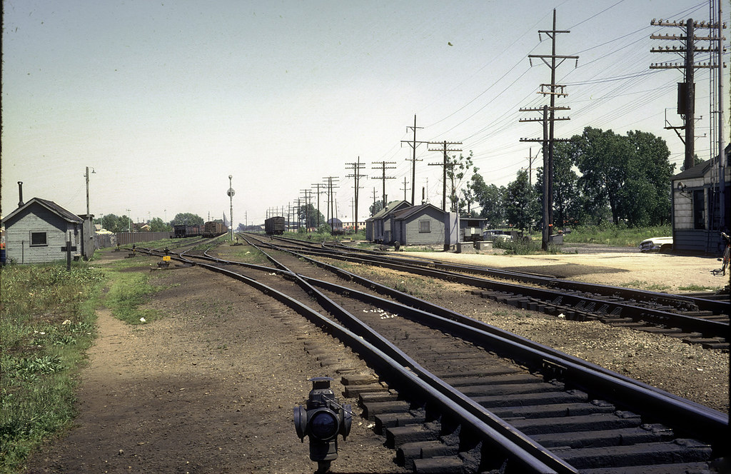 Illinois Central, Broadview IL, 1964 View facing east 1964… Flickr