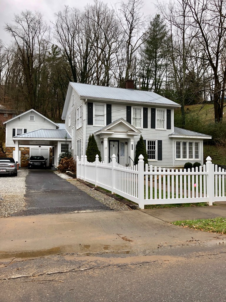 Jackson Street, Sylva, NC Warren LeMay Flickr