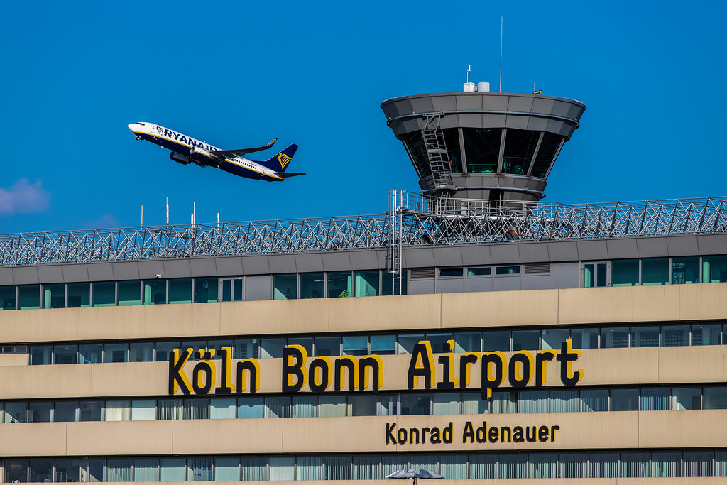 Köln Bonn Airport Terminalgebäude Der Flughafen Köln/Bo… Flickr