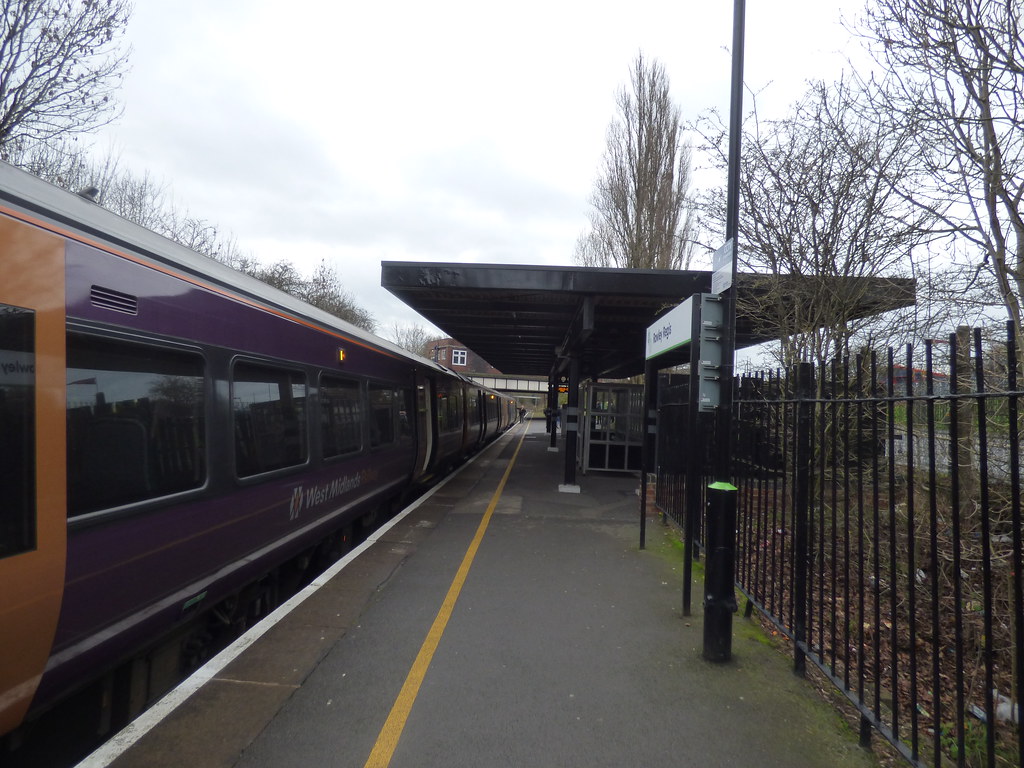 Rowley Regis Station West Midlands Railway 172 332 Flickr