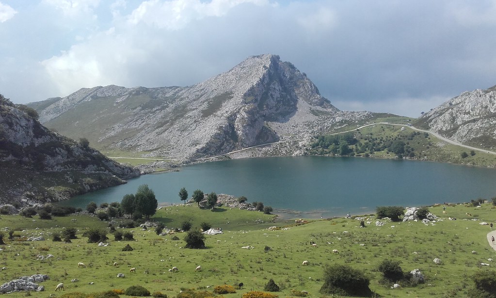 Lagos de Covadonga. Cangas de Onís (Asturias) a photo on Flickriver