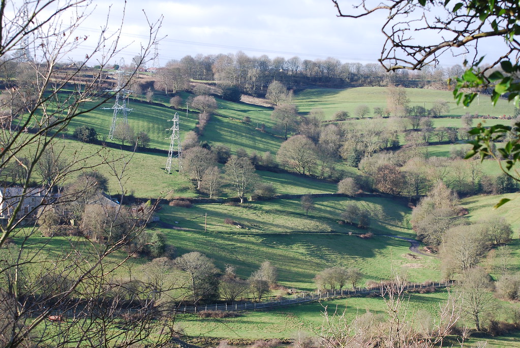 Long shadows The lovely Red Beck Valley, Hove Edge, Brigho… Flickr