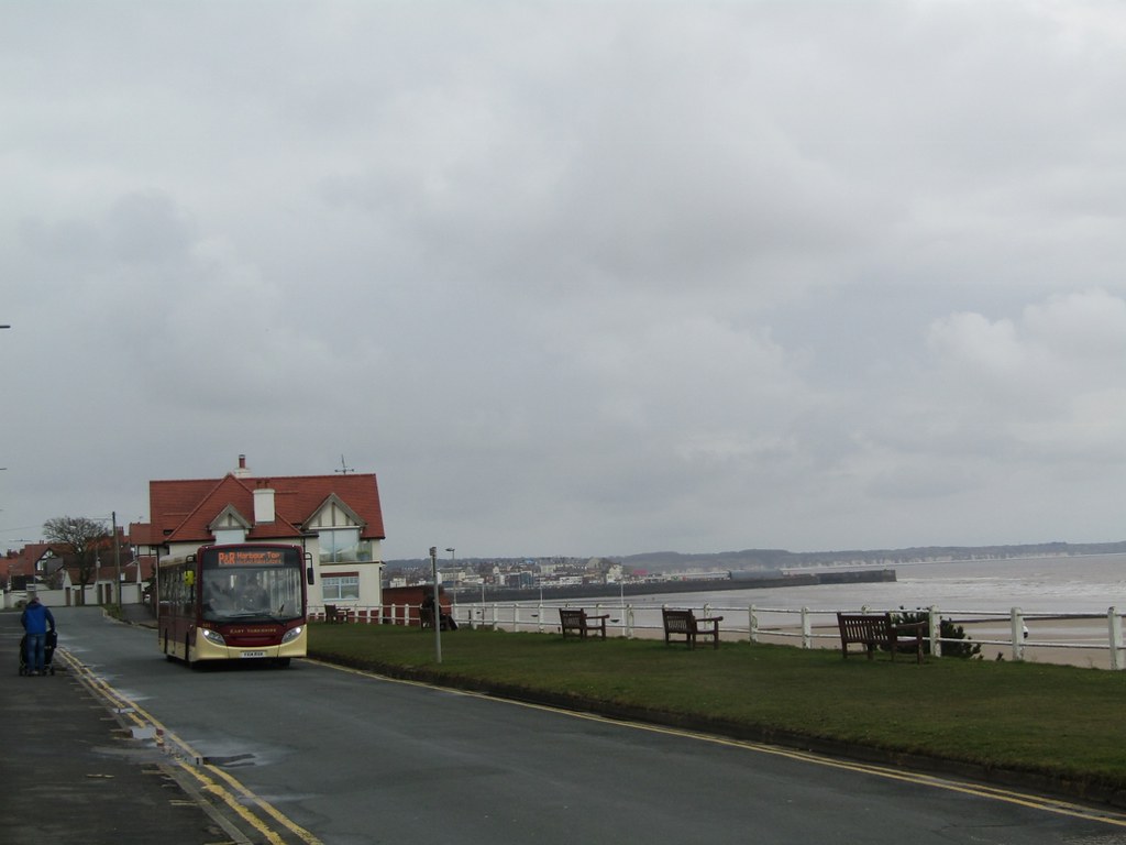 East Yorkshire 381 YX14RXH Belvedere Parade, Bridlington o… Flickr