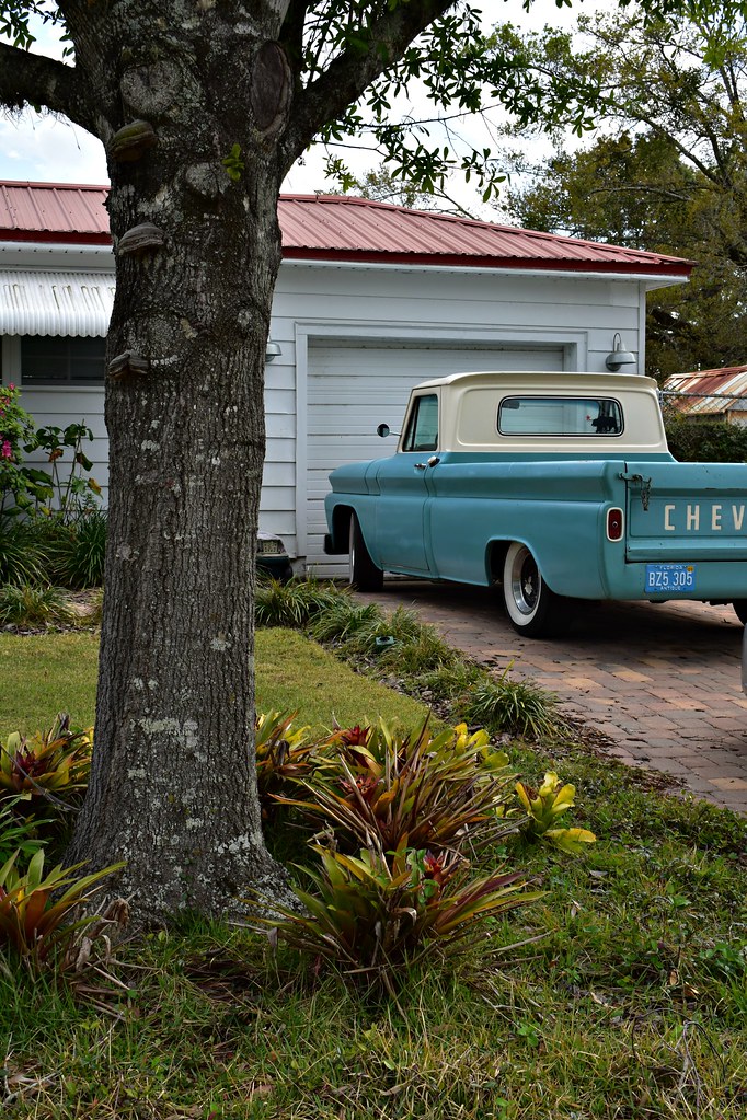 Rowena Gardens, Orlando, Florida Sixties Chevrolet truck … Flickr
