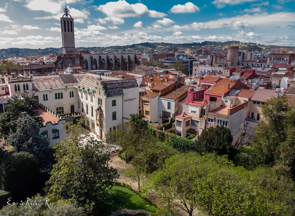 Terrassa (Barcelona) Casa Alegre. i Catedral Aerial DJI Enric Rubio