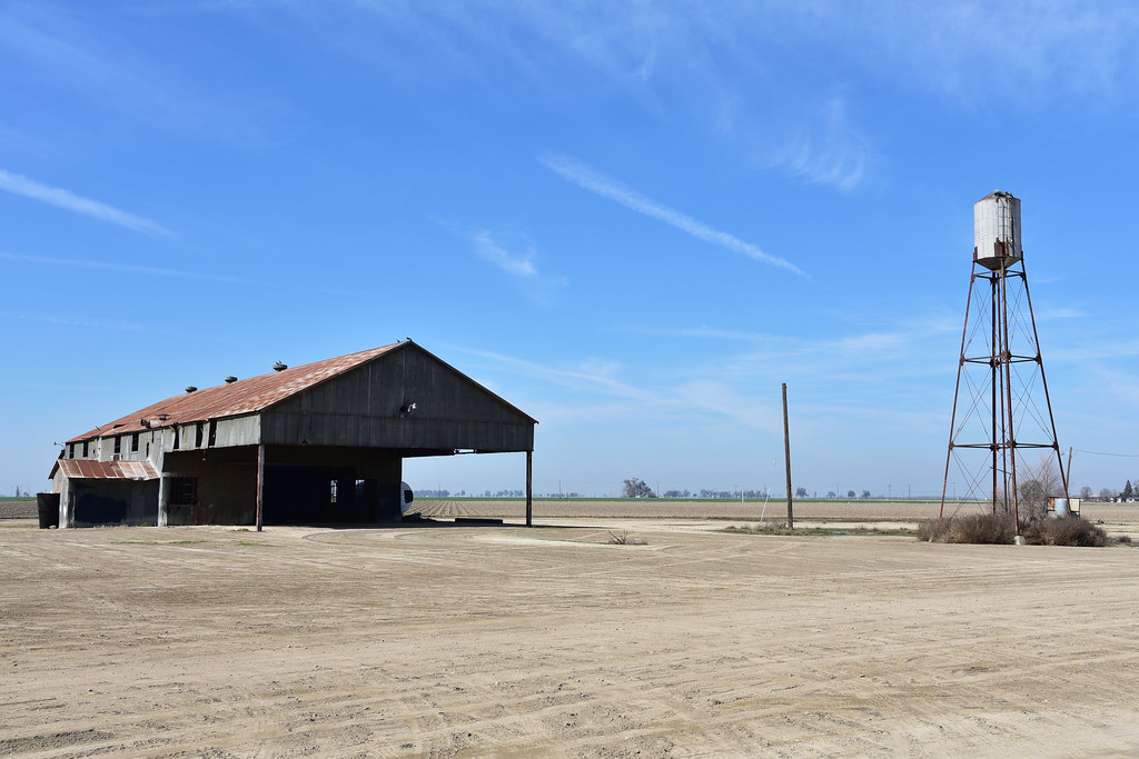 Tulare, California (1) Agricultural buildings Tulare Count… Flickr