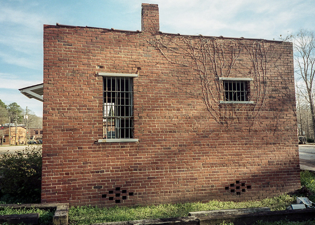 Porterdale Jail House Kodak Portra 400 film, home … Flickr