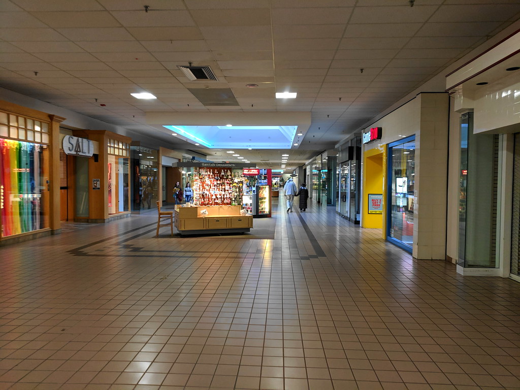 Swansea Mall (Swansea, Massachusetts) Closed on March 31, … Flickr