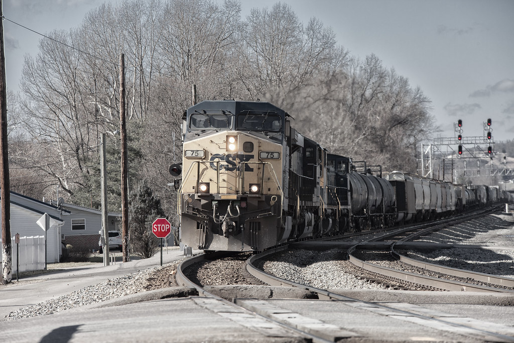 H750 at Ceredo, WV Fred Wolfe Flickr