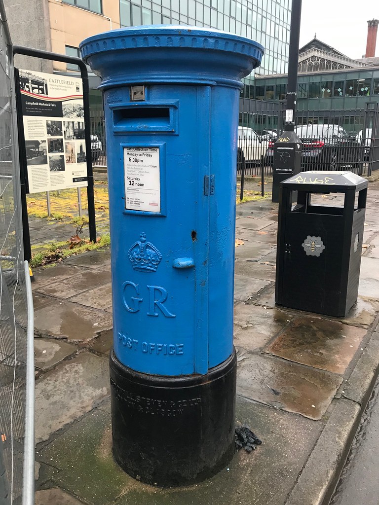 Blue Postbox Manchester 2018 A rare blue postbox on Live… Flickr