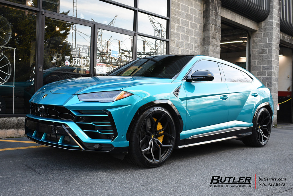 Custom Wrapped and Lowered Urus with 23in Voss… Flickr