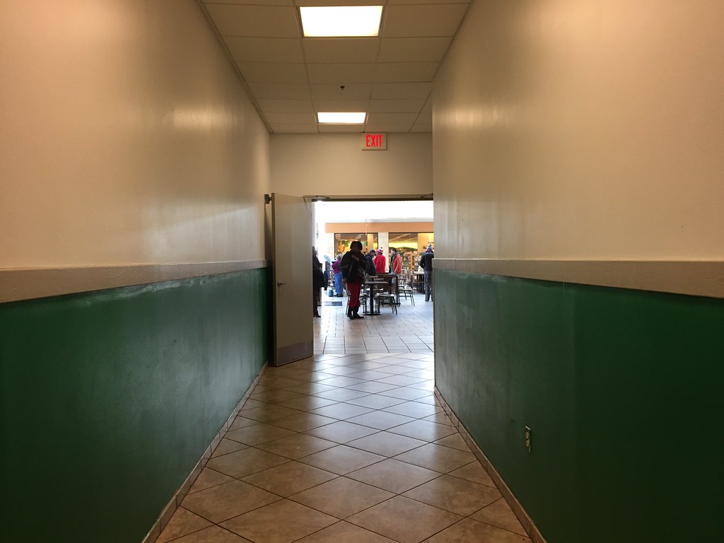 Chesterfield Towne Center interior Chesterfield Towne Cent… Flickr