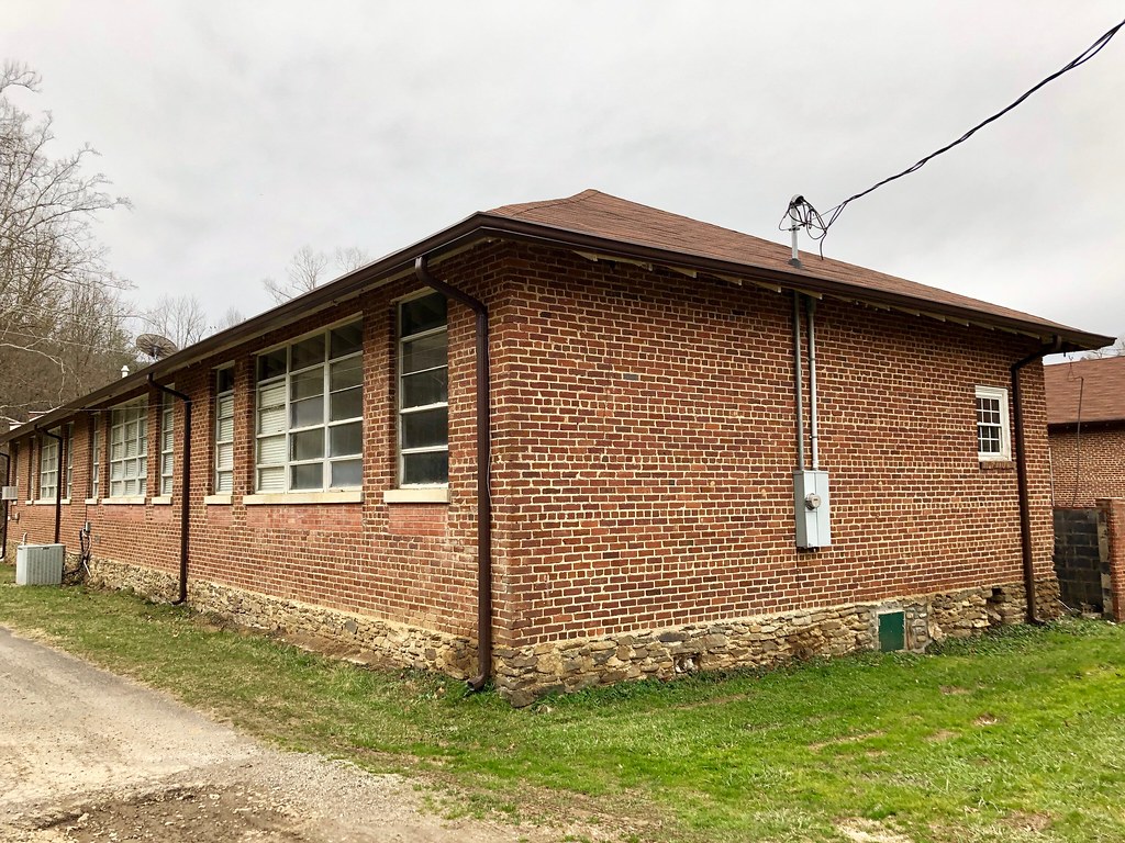 Old Fines Creek School, Fines Creek, NC Constructed in 192… Flickr
