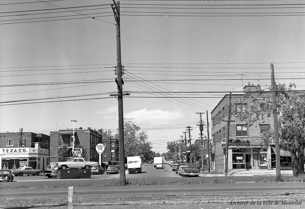 Vue vers l’est de l’avenue au coin du boulevard D… Flickr