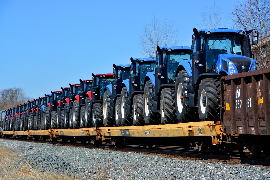 Tractors on Parade. Youngstown, OH A few flat cars loaded … Flickr