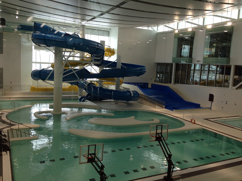 YMCA Brookfield YYC 330.000 Sq.Ft Largest YMCA In World Mr. Happy