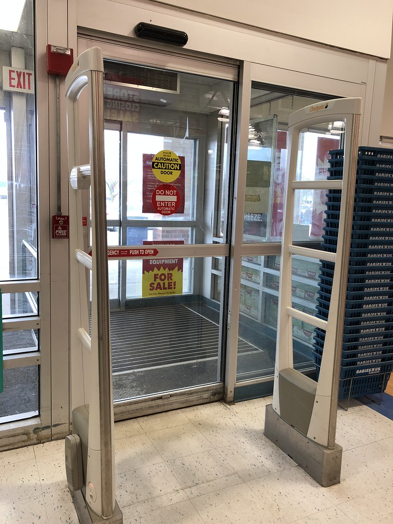 Babies R Us Clive (West Des Moines), Iowa a photo on Flickriver