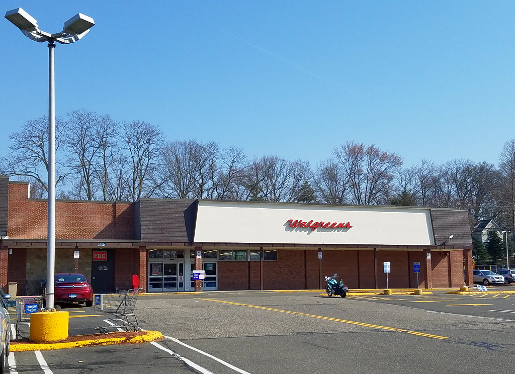 Walgreens at Noroton Heights; Darien, CT A bizarre and tim… Flickr