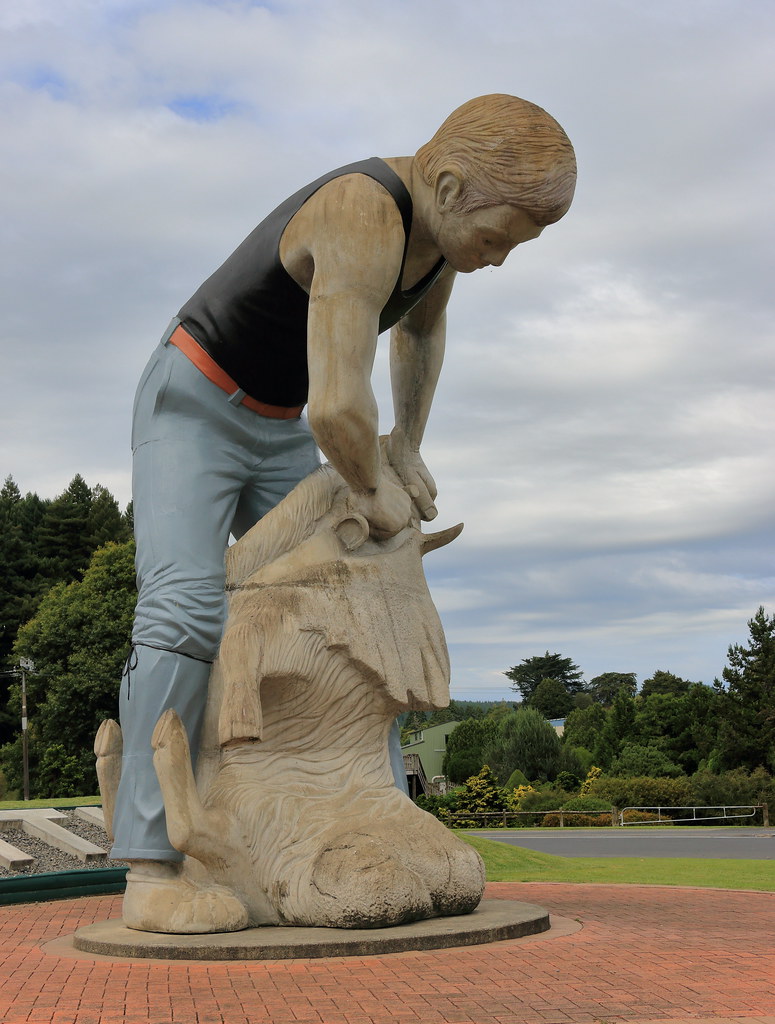 Sheep Shearing . Te Kuiti . NZ. Statue of David Fagan . Ch… Flickr