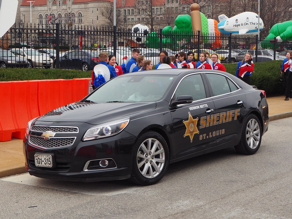 St. Louis, MO Sheriff Chevrolet Malibu_P3170015c2 at the 2… Flickr