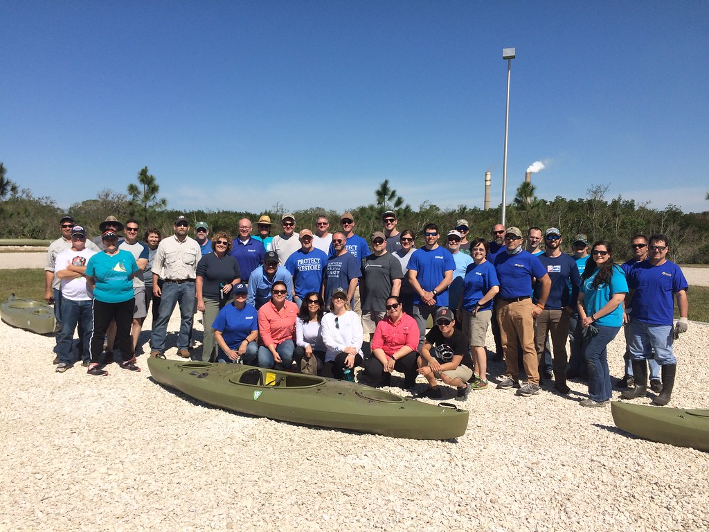 Volunteer Day Apollo Beach FWC volunteers assisted staff a… Flickr