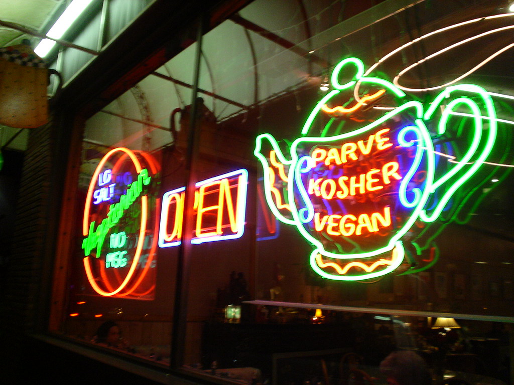 Teapot restaurant This is the Teapot in Seattle; it's the … Flickr