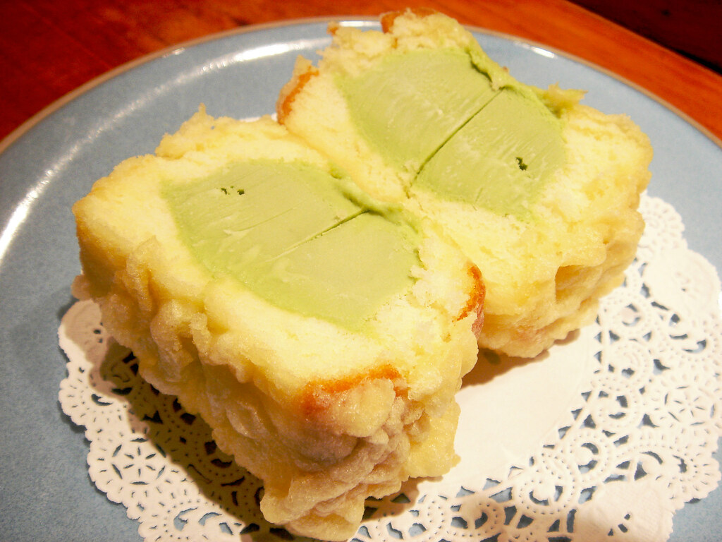 Tempura Ice Cream Yama 6.75. Green tea ice cream encase… Flickr