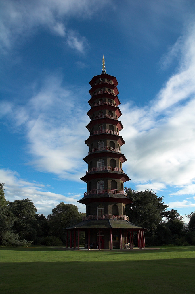 Kew Gardens Pagoda One of Kew's most famous features, th… Flickr