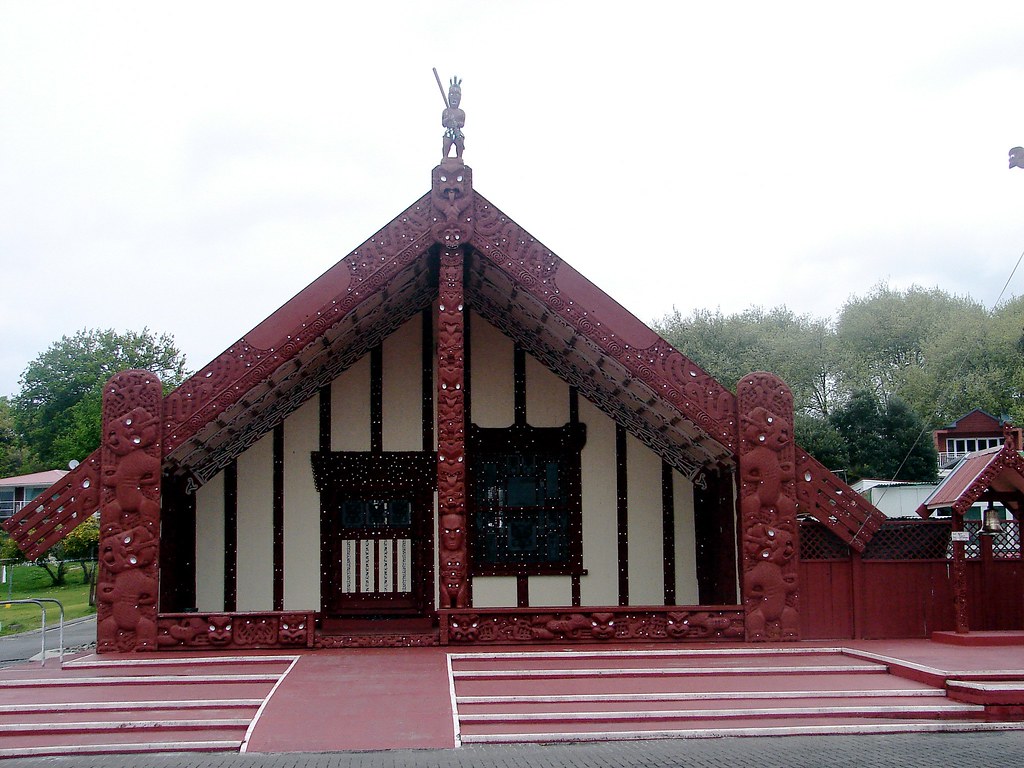 Te Papaiouru Marae Te Papaiouru Marae, home of Tamatekapua… Flickr